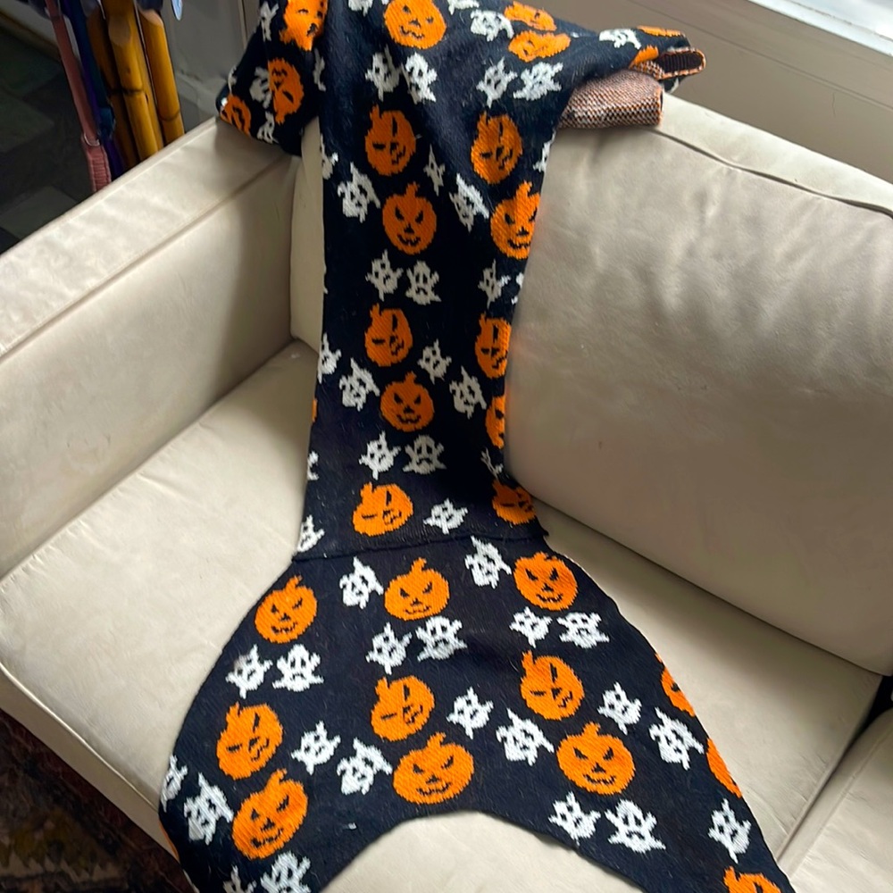 Halloween mermaid blanket